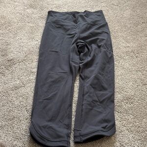 Lululemon women legging size 6Gray Bottoms